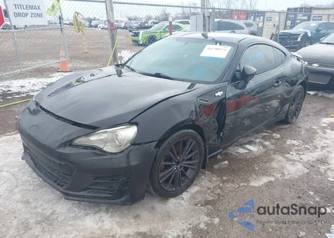 2015 Scion Fr-S z USA, uszkodzony, nr VIN JF1ZNAA10F9702996